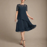 Vestido Monéa™ com Renda e Camadas Elegantes