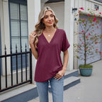 Blusa Elvara™ com Decote V e Estilo Atemporal