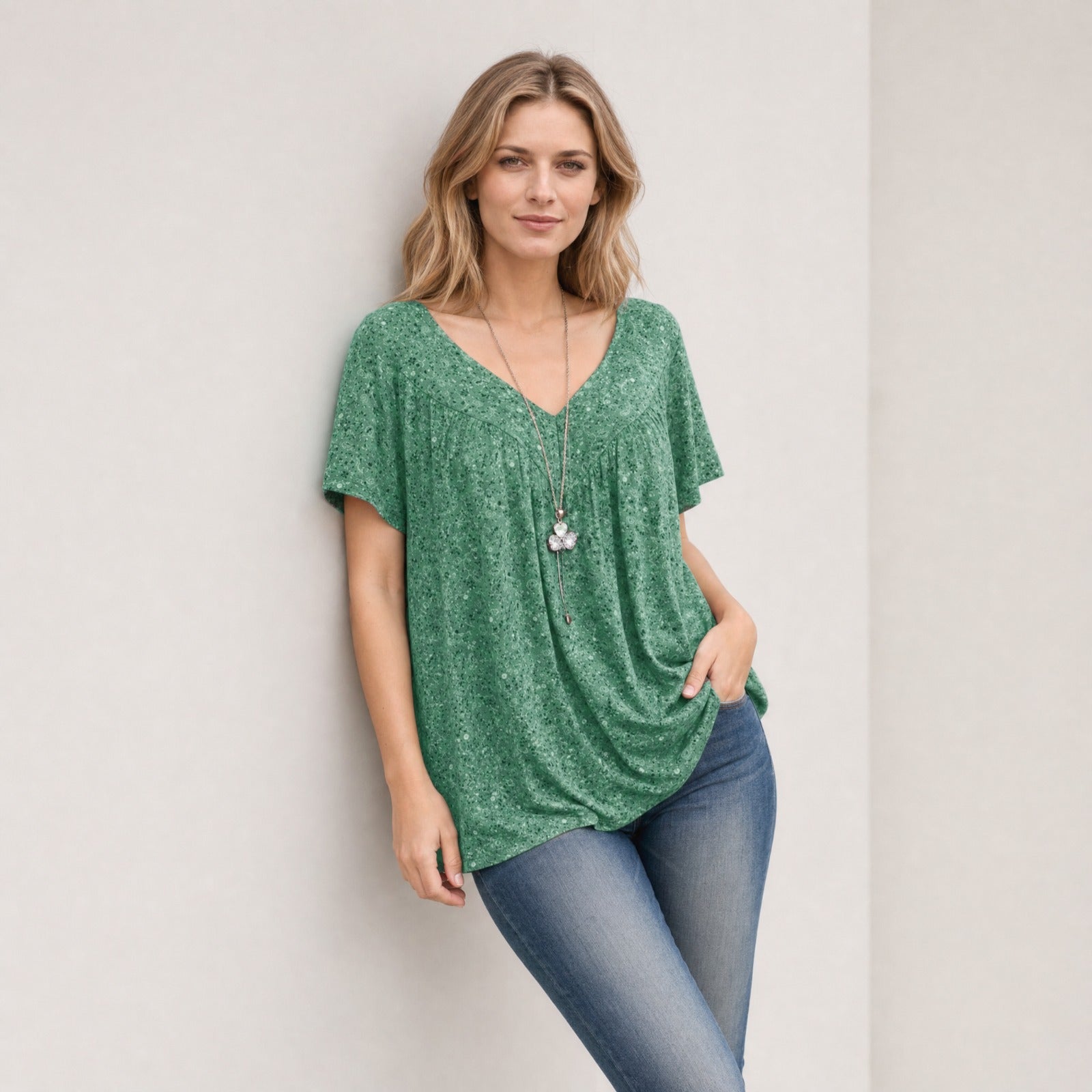 Blusa Lisboa™ em Viscose Premium com Decote em V
